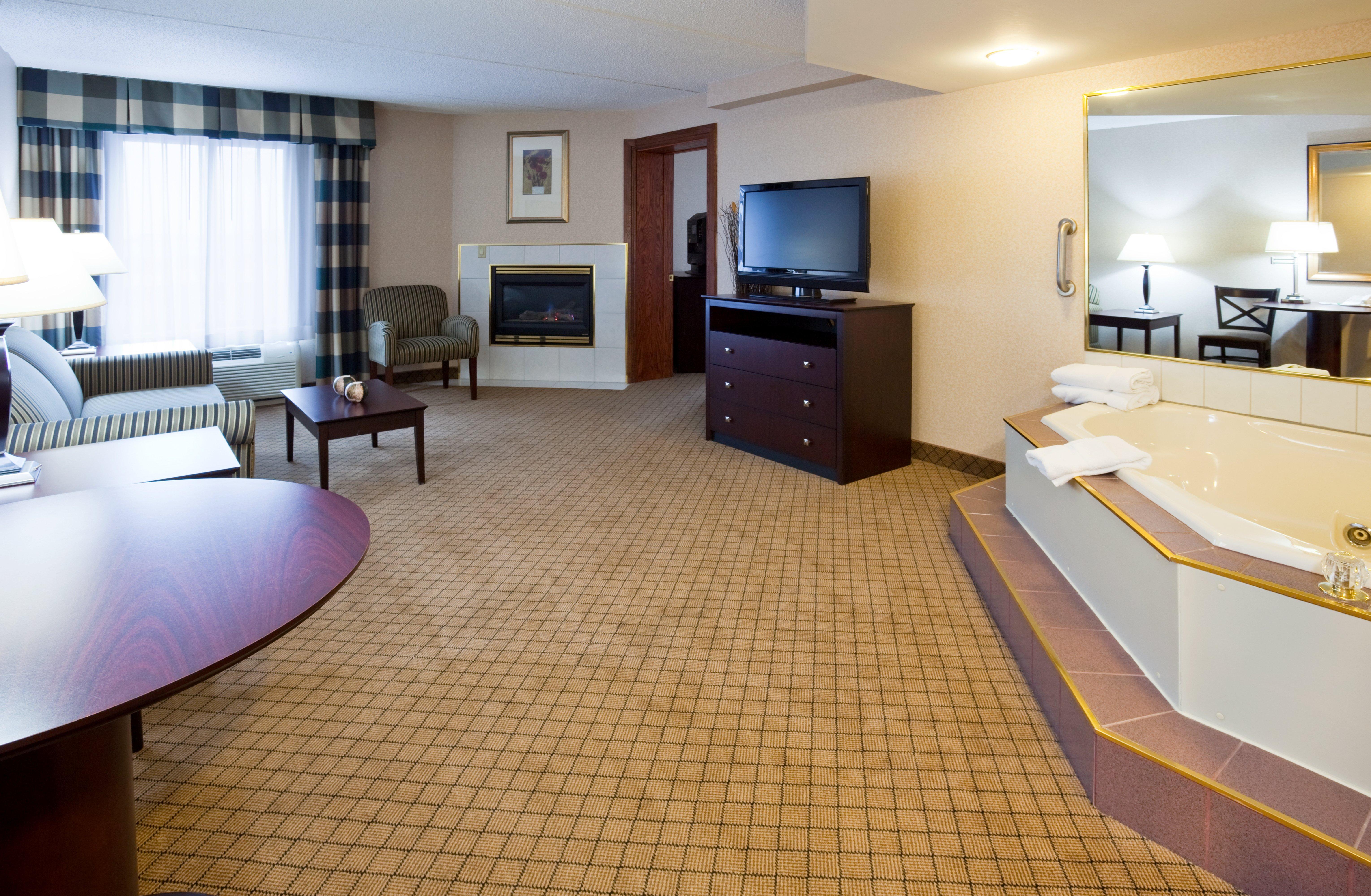 Holiday Inn & Suites Wausau-Rothschild By Ihg מראה חיצוני תמונה