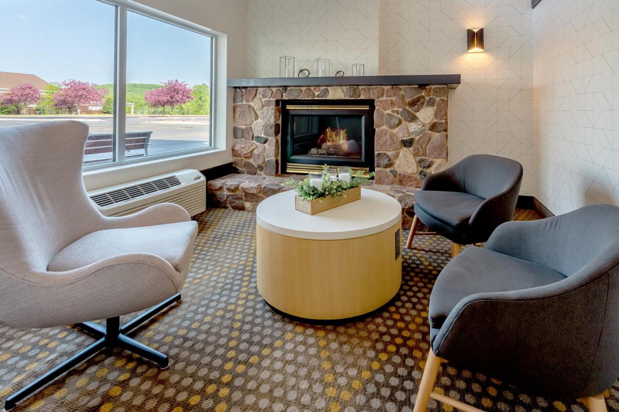 Holiday Inn & Suites Wausau-Rothschild By Ihg מראה חיצוני תמונה